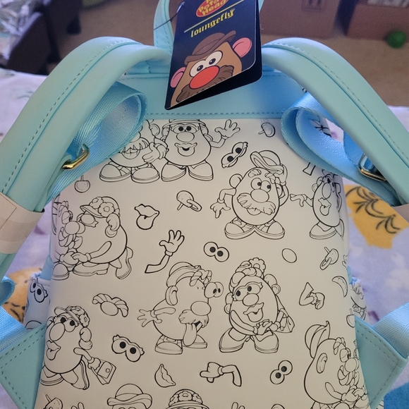 Loungefly Disney backpack - Picture 6 of 7